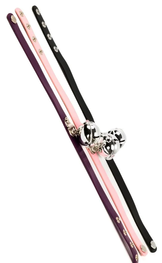 Claws Out Bell Collar Black